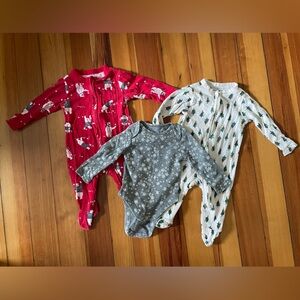 Old Navy Christmas Bundle Size 3-6 Months